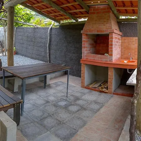 Typical Farm Apartment Arco da Calheta (Madeira)